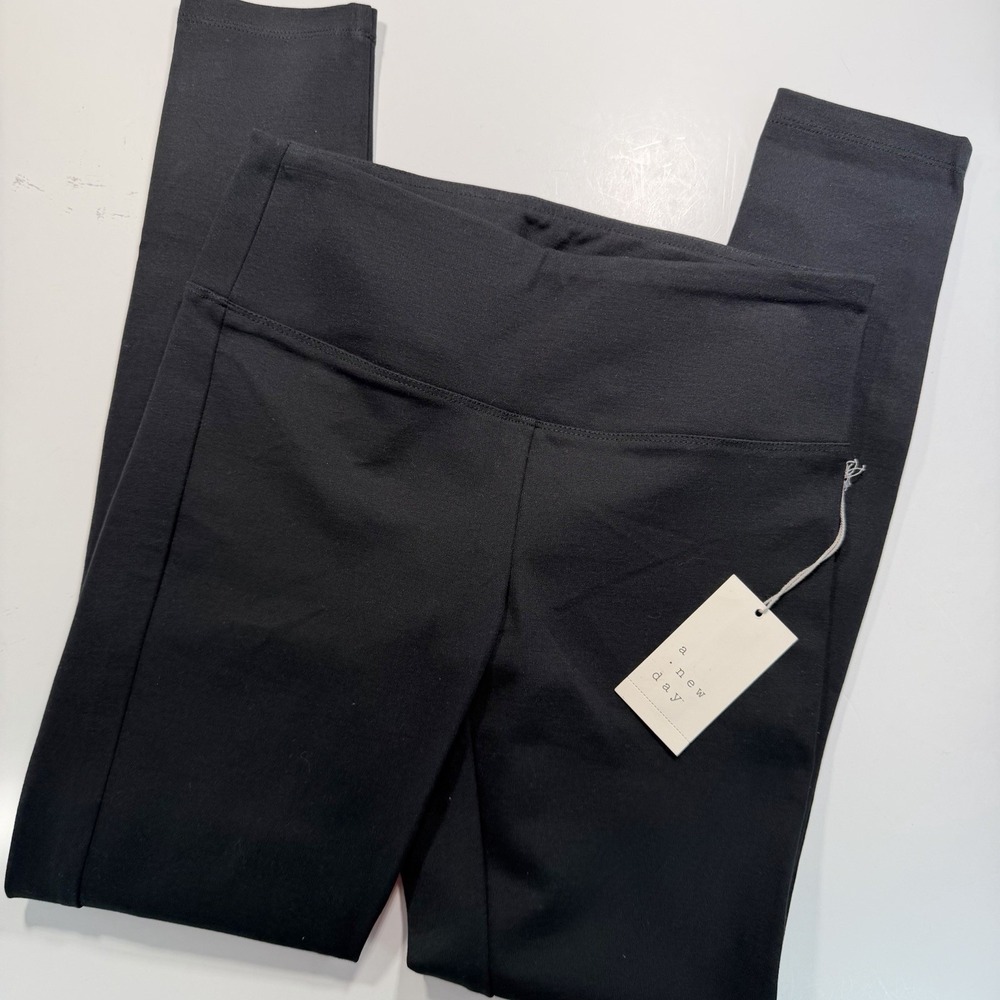 A New Day NWT Black Pull On Ponte Pant XS Legging Classic Minimalist